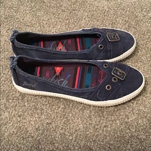 Blowfish Malibu Women’s sz 10 blue slip on